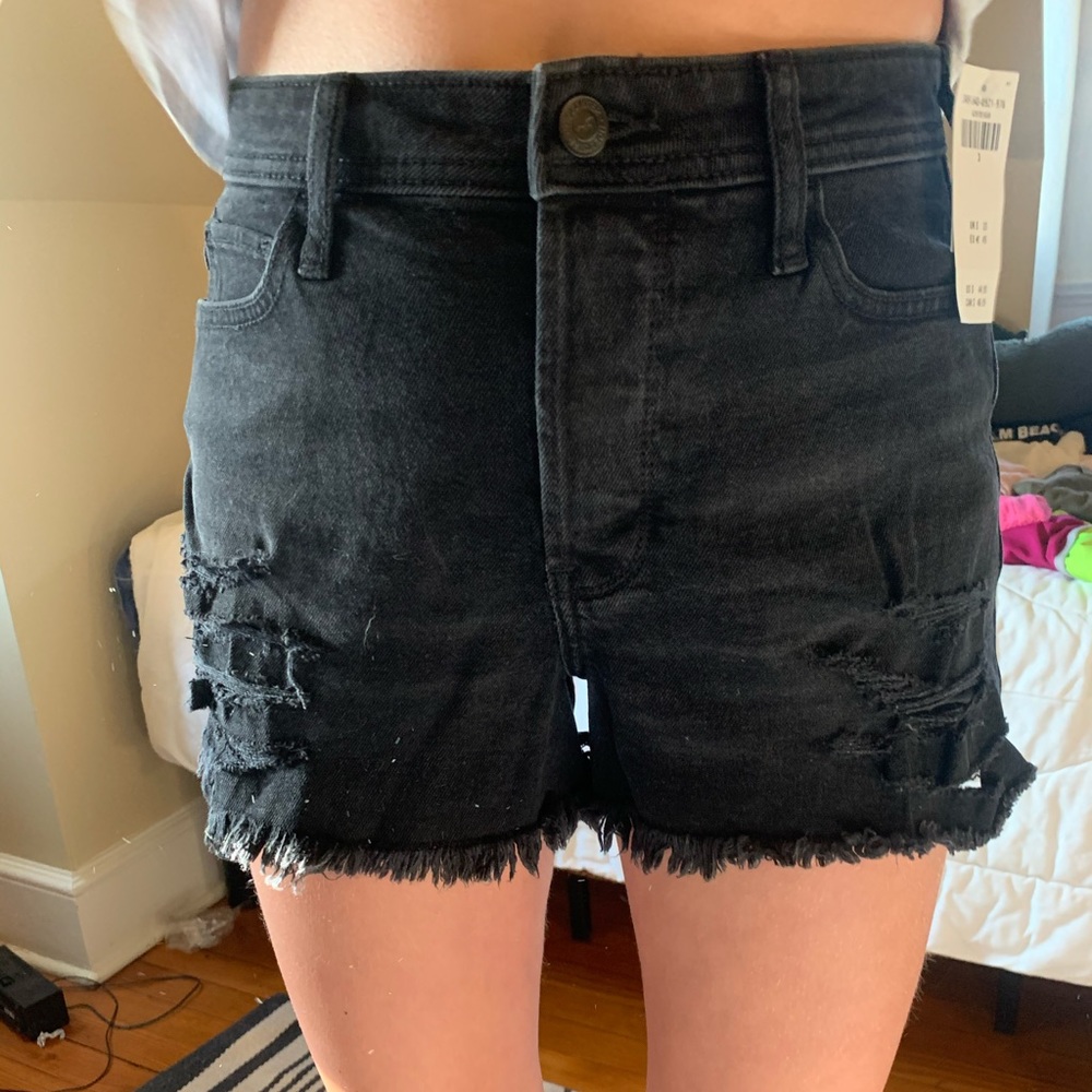 Hollister High-Rise Mom Short Black Denim